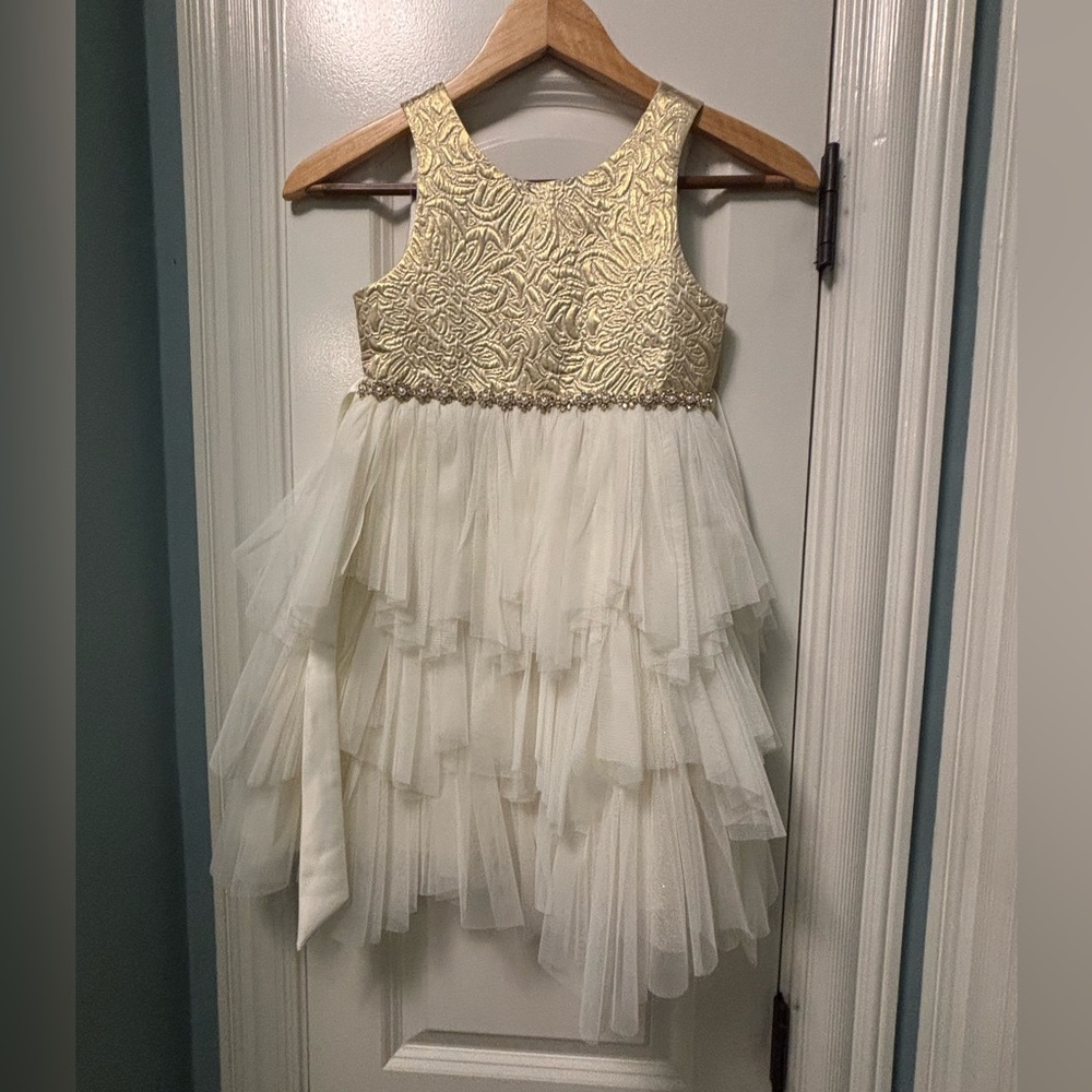 Hampton Princess Girls Gold & Ivory Tiered Tulle Dress 
Size 6X/7. WORN ONCE